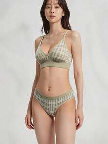 Mystèrelle 1 Set Fresh Green Seamless Lingerie Set, Classic Plaid Matching Set (V-Neck Wireless Pad-Free Camisole Bra + Women's Briefs). - Green - View 4