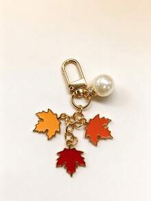 Autumn Women's New Maple Leaf Keychain, Fresh Bag & Car Pendant, Fashion Alloy Keychain Ring, Backpack Charm, Car Key Ring, Classic Minimalist Keychain For Daily Use, Decorative Accessory, Packaging Accessory, Perfect Gift For Friends, Family, Couples, Girlfriend, Important Gift - Multicolor - View 6