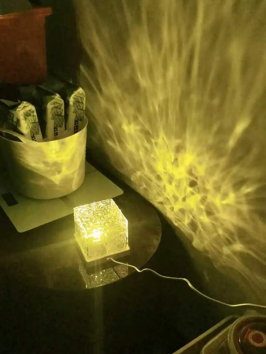 1pc 16-Color Water Ripple Aurora Atmosphere Light With Remote Control, Creates Romantic And Cozy Ambiance, Suitable For Bedroom Night Light And Adult Room Decor, Gift Decoration, Christmas Gift Decor - Multicolor - View 1