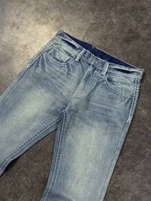 Jeans rectos de estilo Y2K vintage lavados para hombre, con costuras de contraste, estilo streetwear retro americano, bolsillos y efecto desgastado - Celeste - Ver 3