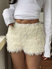 Quần short nữ SCARLUX Y2K lông xù mềm mại, phong cách đường phố mùa thu cho tiệc tùng và đi chơi đêm - Màu be - Xem 2