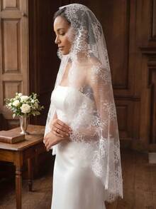 1pc French Lace Bridal Veil, Soft Tulle Martina Style Fingertip Length Wedding Veil With Hair Comb, Ivory - Ivory - View 5