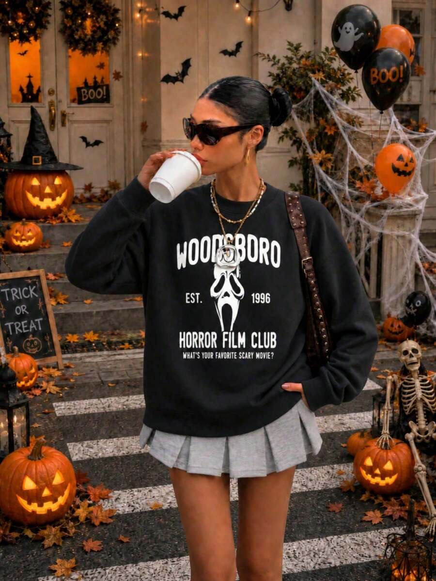 Sweat-shirt col ras-du-cou pour femmes avec motif de visage de fantôme de film d'horreur, Top ample et décontracté de style sombre pour Halloween, choix idéal pour l'automne - Noir - Voir 1