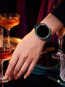 Loop 磁吸米蘭式錶帶 + 水鑽鑲嵌錶殼，相容 Galaxy Watch9/8 40mm 44mm，柔軟透氣貼身可調節金屬網狀錶帶，時尚奢華防震硬 PC 錶殼，相容 Galaxy Watch 女款休閒運動商務派對錶帶與錶殼套組，易佩戴，舒適耐用 - 米蘭錶帶+鑲鑽錶殼-黑色 - 查看 8