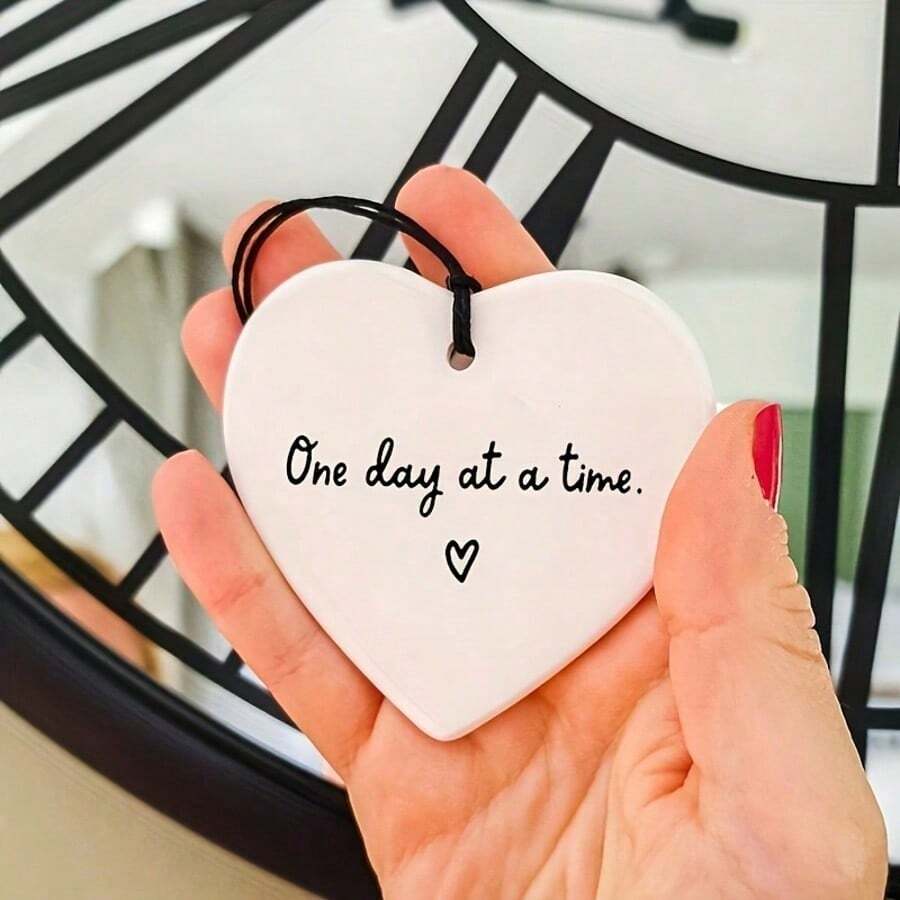 1pc One Day At A Time | Sympathy Keepsake Gift | Friend | Family | Stay Strong | Thinking Of You Sending Love Tough Times | Heart Keepsake Gift - Multicolor - View 1