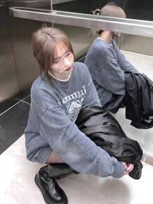 女款學生秋冬極簡經典復古美式風格純棉個性化水洗磨損Y2K撞色字母印花寬鬆休閒日常長袖開學季衛衣 - 藍色 - 查看 3