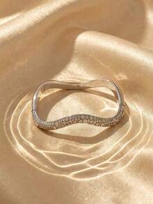 Gelang Kristal SWAROVSKI Wave Pave, Gelang Terbuka Melengkung Asimetris, Hadiah Ulang Tahun untuk Pacar - Perak - View 2