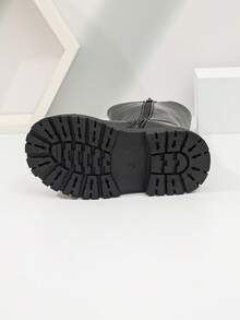 Sepatu Bot Tinggi Hitam untuk Anak Perempuan, Desain Warna Polos Minimalis dengan Resleting Samping, Mudah Dipakai dan Dilepas, Sol Tebal Anti Selip dan Tahan Aus, Sepatu Bot Panjang Modis Serbaguna Gaya Inggris Musim Gugur/Musim Dingin - Hitam - View 8