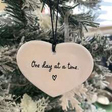 1pc One Day At A Time | Sympathy Keepsake Gift | Friend | Family | Stay Strong | Thinking Of You Sending Love Tough Times | Heart Keepsake Gift - Multicolor - View 6