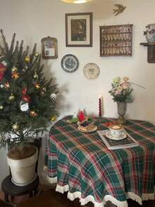 1pc Green & Red Plaid Tablecloth With Lace Trim, Classic Nordic Style Christmas Tablecloth For Christmas Eve Party Dining Table, Coffee Table, Desktop Decoration - Green Red + Lace - View 5