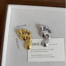 1pc Vintage Portrait Stainless Steel Brooch, All-Year Personalized Design Brooch Accessory - Foot Pin - View 2