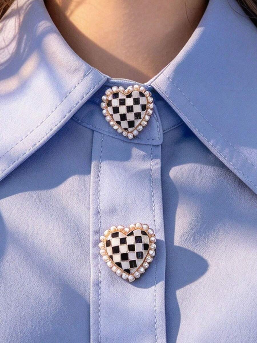 1pc / 2pcs Elegant Enamel Black & White Plaid Button Covers, Shirt No-Sew Button Covers, Decorative Buttons, Fashion Crystal Cufflinks - Black and White Heart - View 1