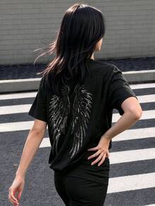 黑色