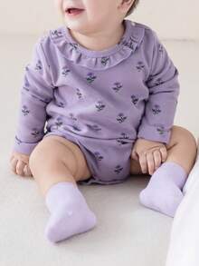 Purple Floral Ruffle Collar Baby Long Sleeve Bodysuit, Soft Ribbed Shoulder Snap Closure Baby Undershirt, Newborn Innerwear Bodysuit - Mauve Purple - View 1