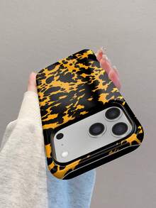 1件亮黃色與黑色豹紋2合1手機殼（加厚全包覆設計）– 相容 iPhone 18 Pro Max、17 Pro、16e、16、15、14、13、12、11、XR 和 XS。時尚高品質手機殼，送給朋友的完美禮物，適用於聖誕節、萬聖節、情人節、復活節、婚禮季、畢業季、假期、返校季和生日。 - 彩色 - 查看 4