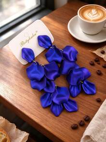 Betykuku 1 Pair Of Baroque Style Petal Pendant Earrings - Sapphire - View 3