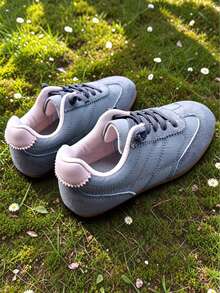 Pink Gray Low-Top Elastic Band Sneakers, Retro Colorblock Casual Shoes, Suede-Like Upper, Thin Rubber Sole - Dusty Blue - View 11