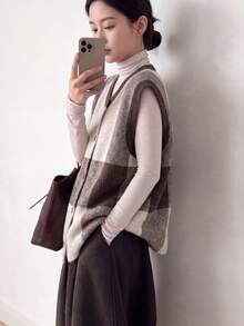Women's Autumn/Winter Minimalist Casual Colorblock Design Round Neck Knit Cardigan Vest - Rice Palm - View 1