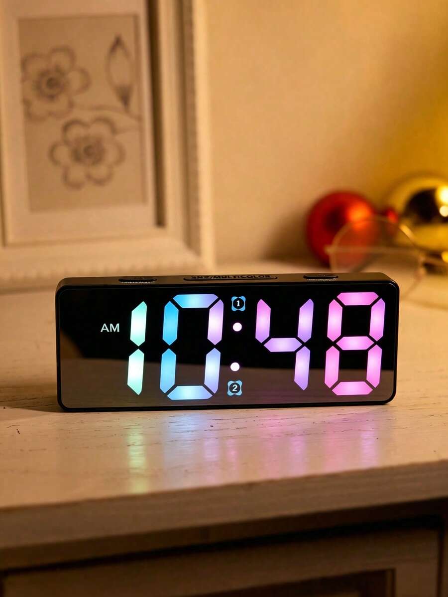 USB/Battery Dual Power Alarm Clock, 15 Adjustable Light Options, Loud Volume, Dimmable Brightness, Suitable For Student Dorms, Essential Wake-Up Tool (Batteries Not Included) - View 1