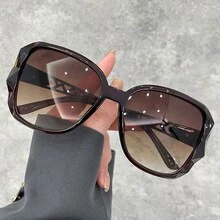 WSZ Kacamata Fashion Gradien Poligonal Baru dengan Desain Geometris Berongga, Cocok untuk Berbagai Aktivitas Seperti Perjalanan Sehari-hari, Mengemudi, dan Liburan di Pantai - 15001 - View 8