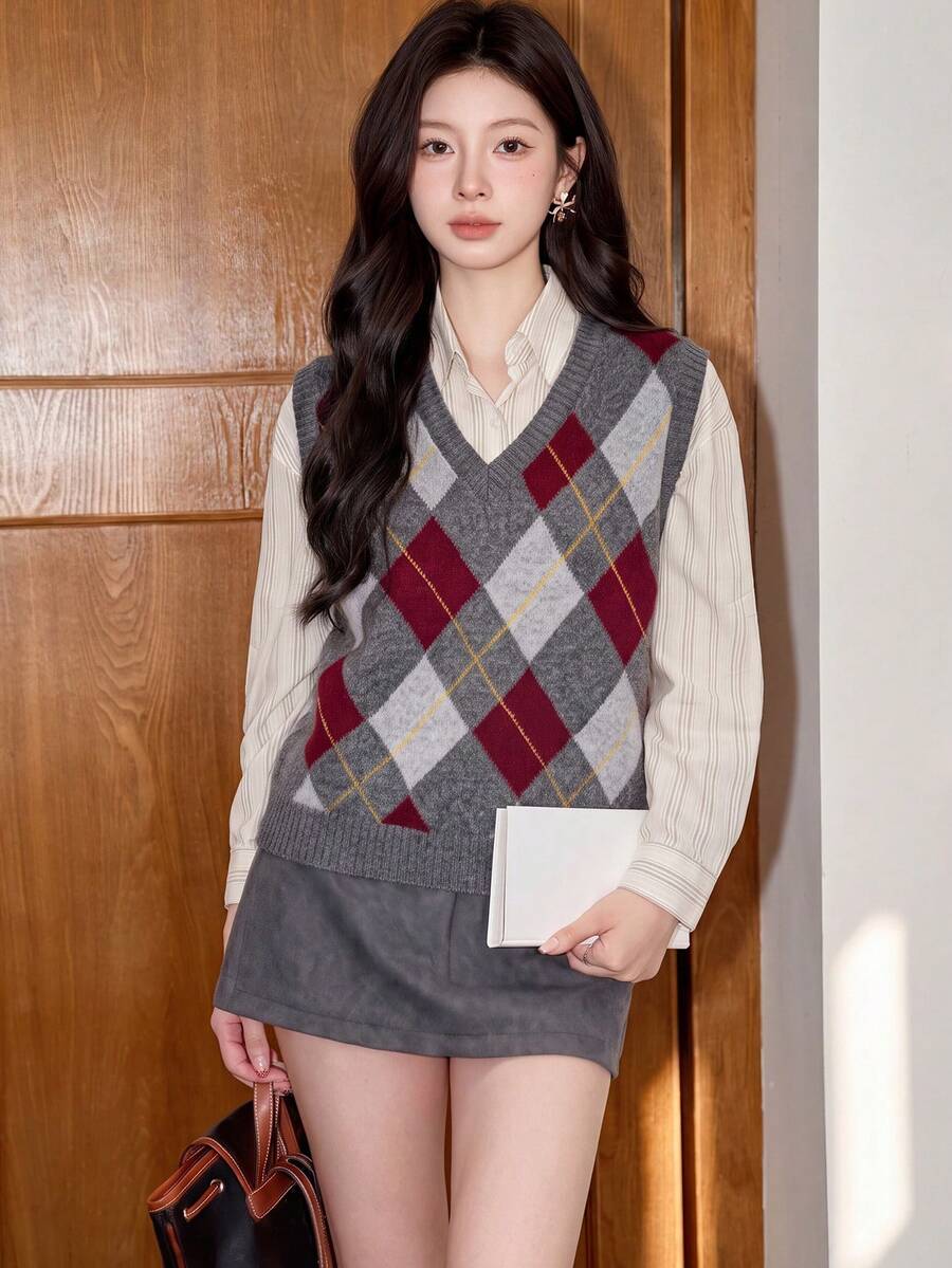 Women's Retro Diamond V-Neck Pullover Knit Sweater Vest Top, Autumn/Winter Fall - Gray Tones - View 1