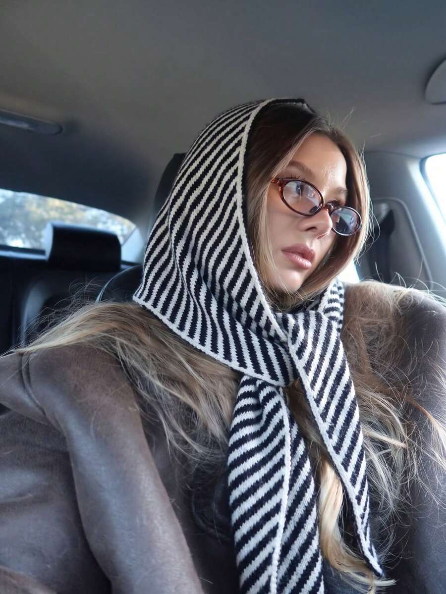 1PC Women's Vintage Colorblock Striped Knitted Hooded Triangle Scarf, Autumn/Winter Wearable Hat Knot Neck Scarf Multi-Use Accessory - Black and White - View 1