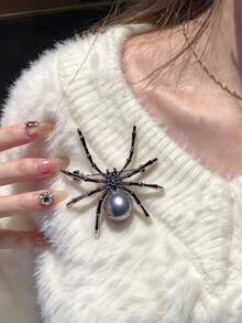 1pc Exaggerated Spider Creative Brooch, Suitable For Men And Women, Perfect For Party, Clothing, Scarf And Other Accessories, Can Be Worn As A Pin Or Gift - Gun Black - View 2