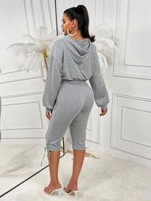 Women's Gray 2 Pieces Matching Set, Cropped Zip-Up Hoodie & Drawstring Hem Capri Pants, Casual Fall Outfit For Travel & Daily Wear - Grey - View 2