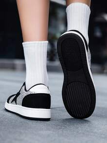 Men's Glitter: Simple, And Versatile Sneakers-Low-Top And Comfortable, Perfect For Vacations, Outings, And Daily Commutes - Black and White - View 4
