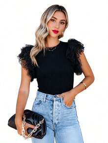 Acelitt Blusa de cuello redondo con parche de unicolor simple de malla de verano, con dobladillo fruncido, uso casual de todos los días en negro - Negro - Ver 1