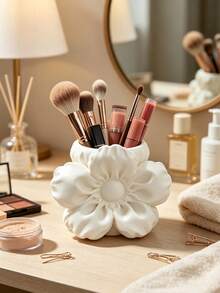 French Floral Makeup Storage Bucket, One-Piece Molded Full Petal Relief, Soft And Flowing Petal Lines, Large Opening For Easy Access To Makeup Tools, Combines Storage And Artistic Decoration - Multicolor - View 3