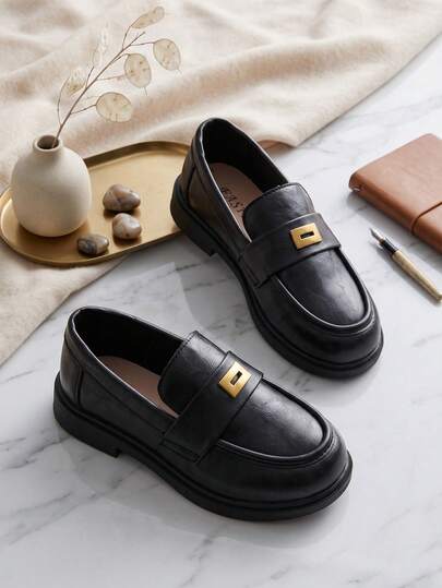 1 Pair Boys' Black Vintage Loafers, Children's Slip-On Oxford Flat Shoes, Metal Buckle Decor, Formal Dress Shoes For Mid-To-Older Kids, Student Campus Casual Shoes, Suitable For Boys' Spring And Autumn Daily Wear