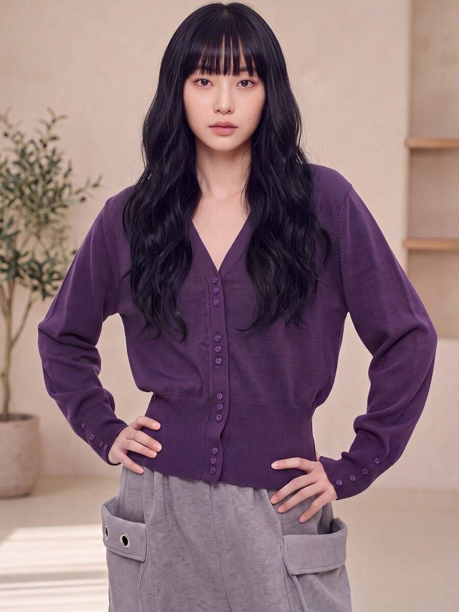 女款秋冬極簡優雅V領針織開襟毛衣 - 紫色 - 查看 1