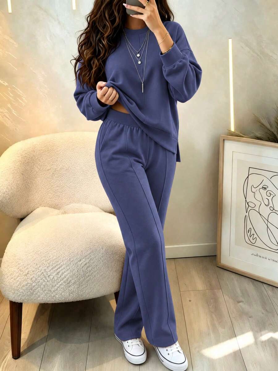 女士休闲纯色简约圆领长袖上衣，搭配时尚休闲纯色简约圆领长袖上衣，适合春秋季穿着，轻盈、略带弹性、柔软的涤纶面料。优雅 - 淺藍色 - 查看 1
