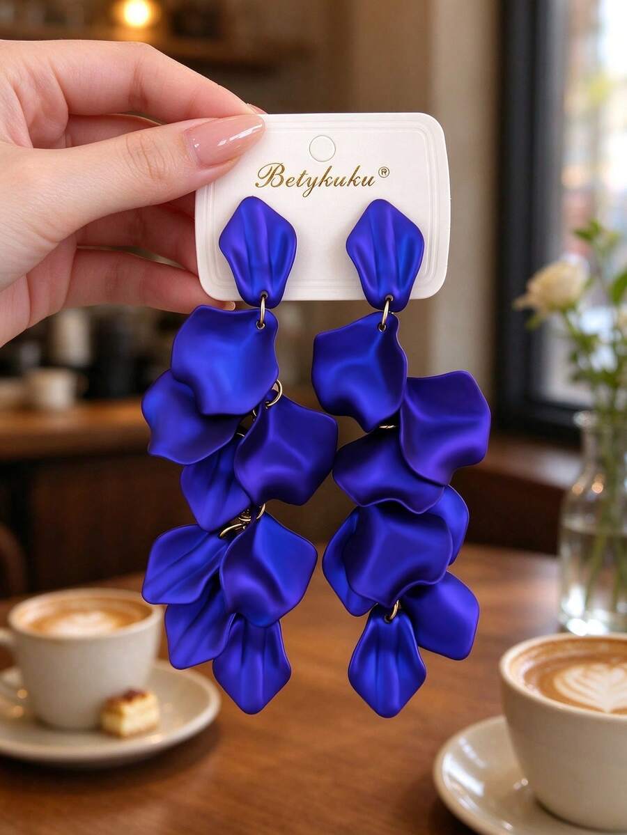 Betykuku 1 Pair Of Baroque Style Petal Pendant Earrings