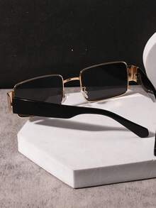 1 PC Men's Modern Simple Square Fashion Glasses Lightweight Frame Gray Lens Retro Chic Style Suitable For Daily Street Travel Look With Glasses Box - Multicolor - View 9