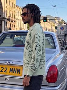 BLACKTOEXIT American Street Style Men's Crew Neck Sweater, Hand-Painted Portrait All-Over Print Jacquard, Loose Drop Shoulder Casual Knit Pullover - Green - View 3