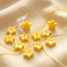 20pcs Yellow Five-Pointed Star Plastic Buttons, Two-Hole Asymmetrical Solid Color Star Buttons For Handmade DIY Coat Decoration - Yellow Star 12mm - View 1