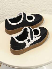 1 Pair New Girls' Mary Jane Shoes, Non-Slip Soft Sole Sports Shoes, Hook And Loop Design Flat Shoes, Versatile For Children's Daily, School, Holiday Outfits - Black - View 6