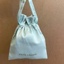 Neceser de lujo  en lona con cordón - Bolso de maquillaje de marca premium para viajes, uso diario y organización de productos esenciales para el cuidado de la piel, elegante bolso de almacenamiento de diseñador con bordado de logotipo elegante, - Celeste - Ver 4