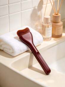 1pcMinimalist Style Plastic Handle Makeup Brush, Curved Wide Flat Brush Head With Soft Bristles, Ergonomic Grip Design, Face Foundation Blending Brush, Suitable For Daily Makeup Application, Vanity Table Use And Holiday Gift Preparation - Multicolor - View 10