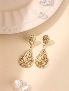 1Pc Morocco Women's Classic Earrings, Exquisite Hollow Out Design, Vintage Court Style Bridal Earrings Ladies Drop Earrings - Gold - View 2