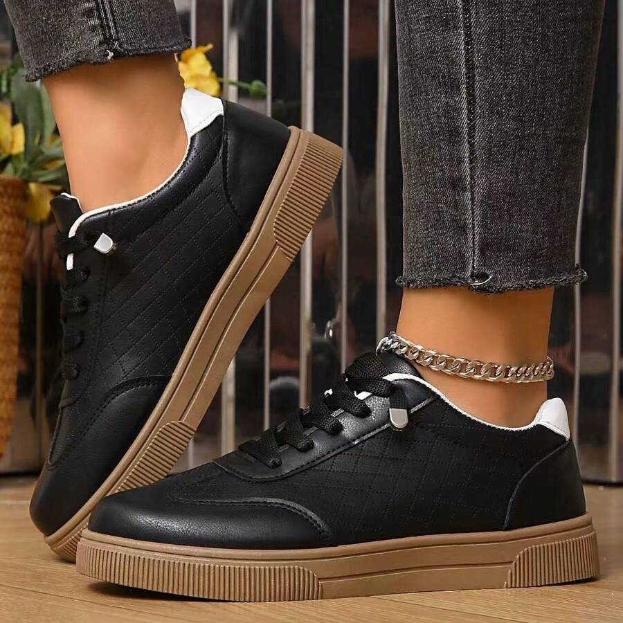 Sepatu Latihan Jerman Musim Semi/Panas Baru 2026, Sepatu Sneaker Olahraga Kasual Serbaguna, Sol Lembut, Ukuran Besar - Hitam - View 1