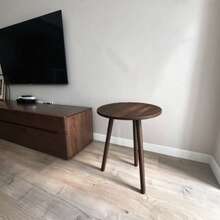 Minimalist Walnut Round Side Table, Three-Legged Sturdy Small Round Table, Compact Design, Suitable For Living Room Sofa, Bedroom Bedside, Balcony, Round Tabletop For Hands, Lightweight And Easy To Move, Can Hold Books, Vases, Lamps, Nordic Style Home Decor, Small Apartment Multi-Functional Simple Coffee Table - Redwood - View 6