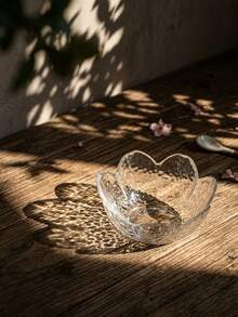 High Transparency Thickened Sakura Shaped Small Dish, Petal Embossed Texture Design Sakura Plate, Transparent High-Quality Glass Dining Plate, Smooth Edges No Scratching, Cold And Heat Resistant Not Easily Broken, Hammered Texture 3D Print, Crystal Clear, Lightweight Easy To Clean, Can Be Directly Washed, Space-Saving Storage, Multi-Functional Divided Snack Dish, Suitable For Home Dining Table To Hold Dipping Sauce, Jam, Honey, Nuts - Multicolor - View 10