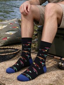 1/3/5 Pairs Men's Fish Hook & Bait Pattern Mid-Calf Socks, Soft Seamless Sports Socks, Suitable For Autumn/Winter, Ideal Gift For Fishing Enthusiasts, Boyfriend, Father - Multicolor - View 4