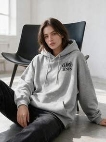 Plus size sweatshirt med dragsko och Jesus-slogan, mjuk mångsidig pullover, lämplig för höst/vinter, vardagsbruk och pendling - Grå - Visa 1