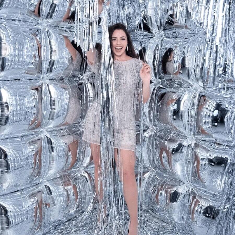 50pcs Silver Square Backdrop Aluminum Film Balloons, Suitable For Birthday Parties, Weddings, Anniversaries, Bridal Parties, Theme Party Decorations - Silver - View 1