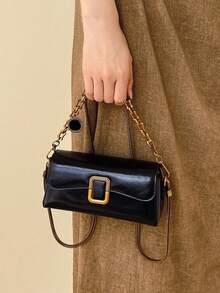 Tas Persegi Rantai Gesper Logam Retro untuk Wanita, Unik dan Premium, Serbaguna untuk Digantung Selempang, Di Bawah Lengan, Perjalanan Sehari-hari, atau Dibawa di Bahu. - Hitam - View 4