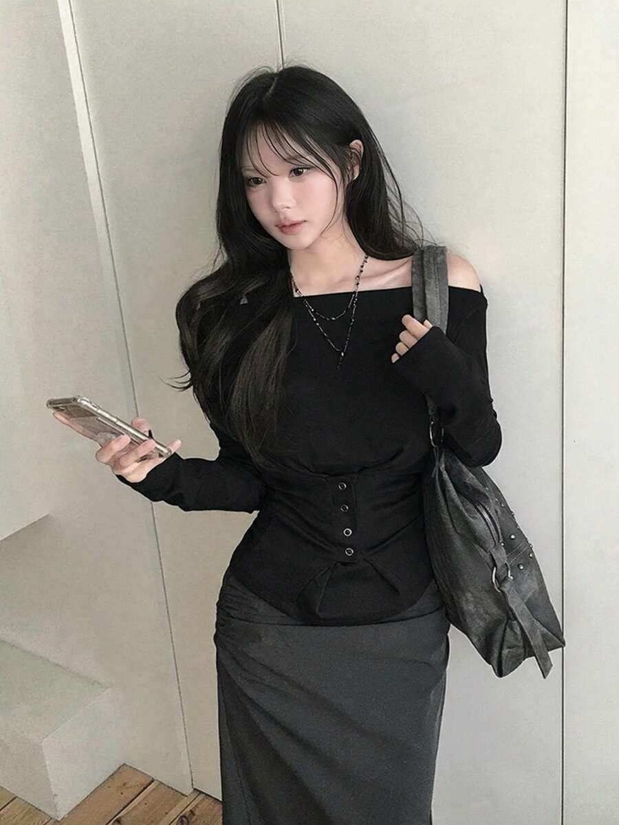女款收腰鈕扣長袖T恤,露肩上衣,秋季 - 黑色 - 查看 1